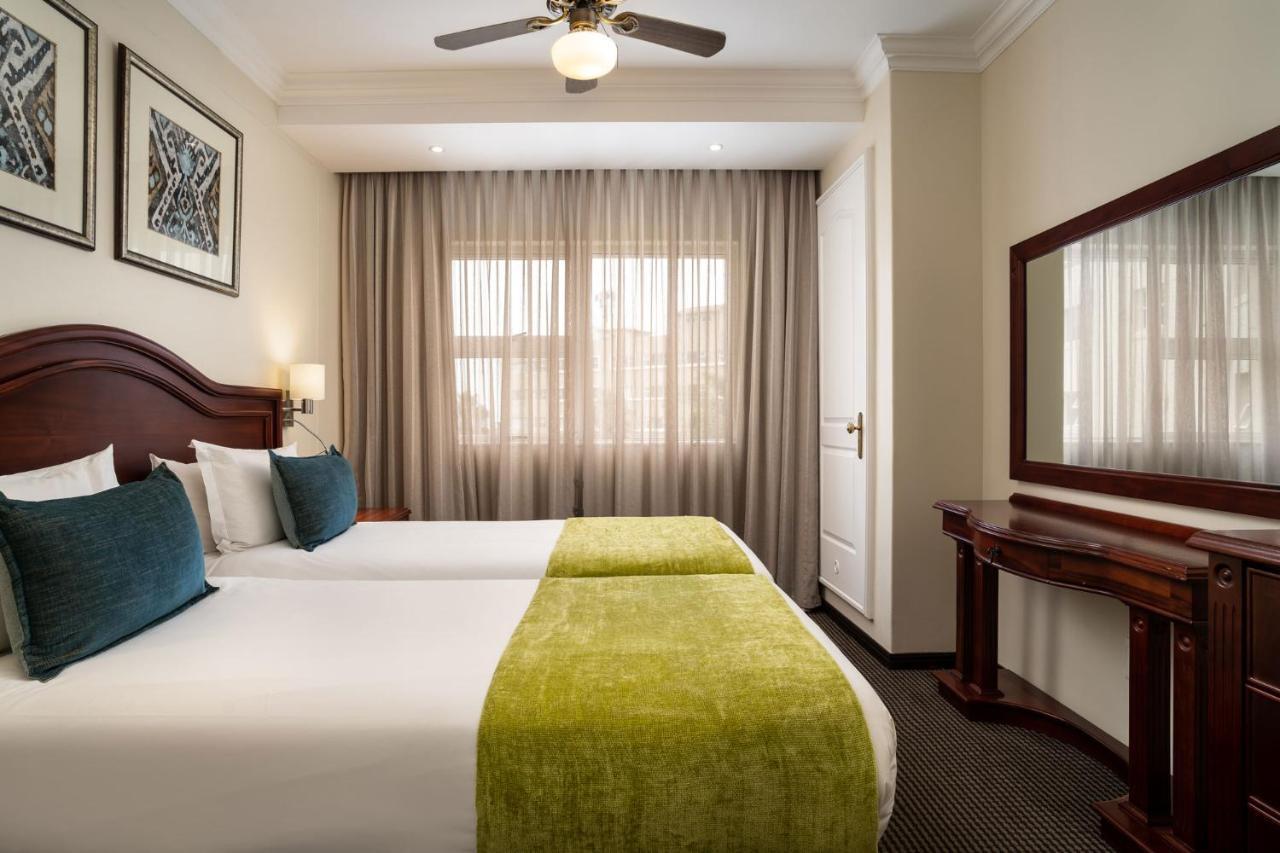 Premier Hotel Regent East London Esterno foto
