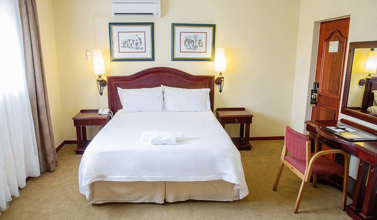 Premier Hotel Regent East London Esterno foto